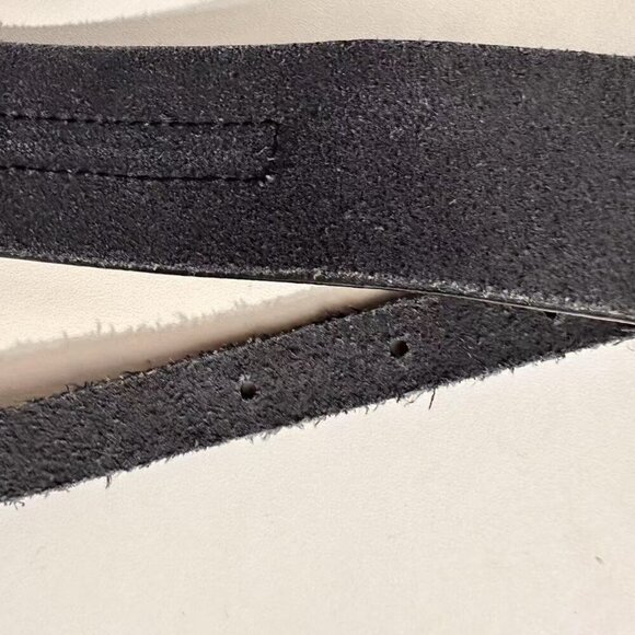 3/$30 Stylish Fashion Accessory: All-Leather Gray Belt (M/L) - Picture 8 of 9